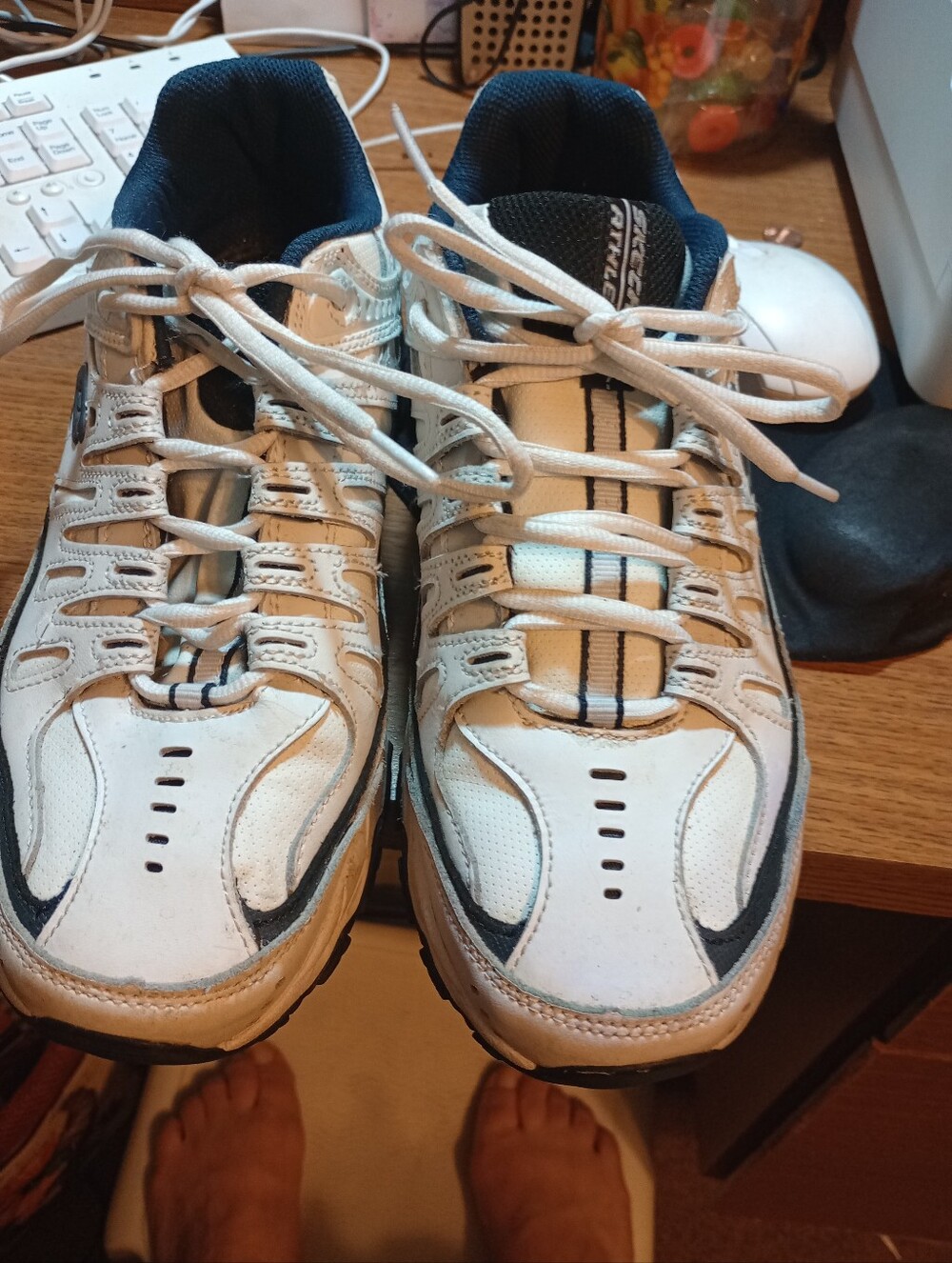 Men's Skeatchers. White Athletic Sneakers with Navy Accents Size 9.5